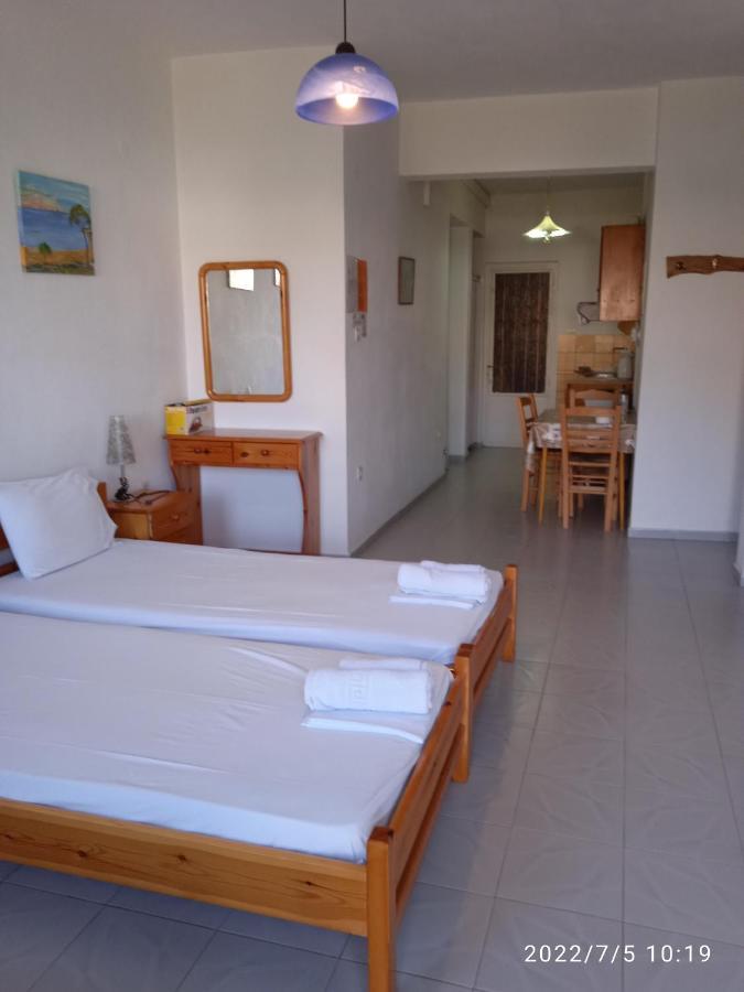 Syraina Apartments Skiathos Exterior photo
