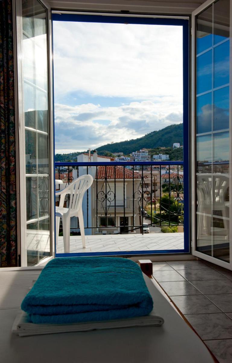 Syraina Apartments Skiathos Exterior photo