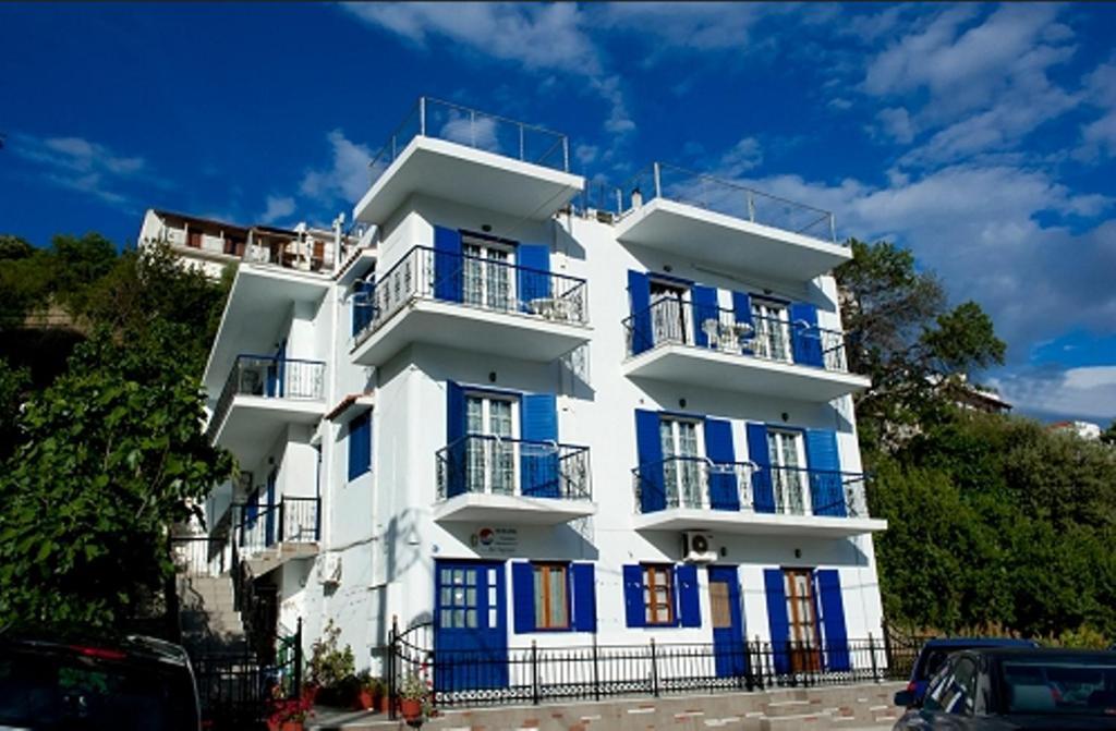 Syraina Apartments Skiathos Exterior photo