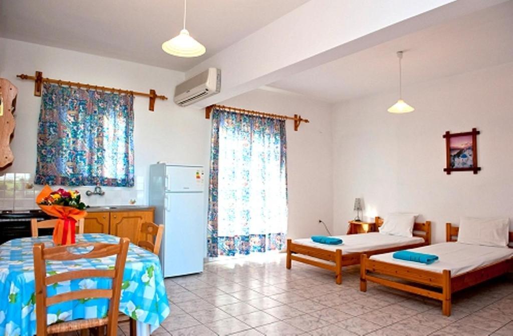 Syraina Apartments Skiathos Room photo
