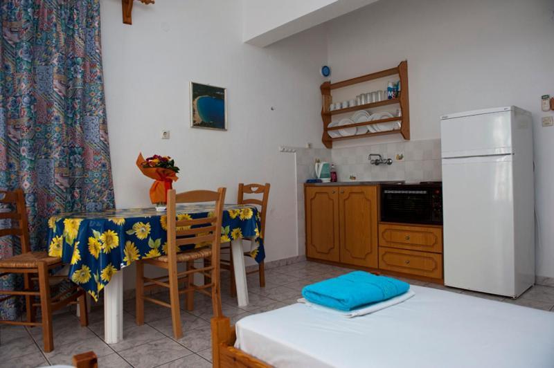 Syraina Apartments Skiathos Exterior photo