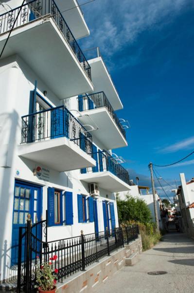 Syraina Apartments Skiathos Exterior photo