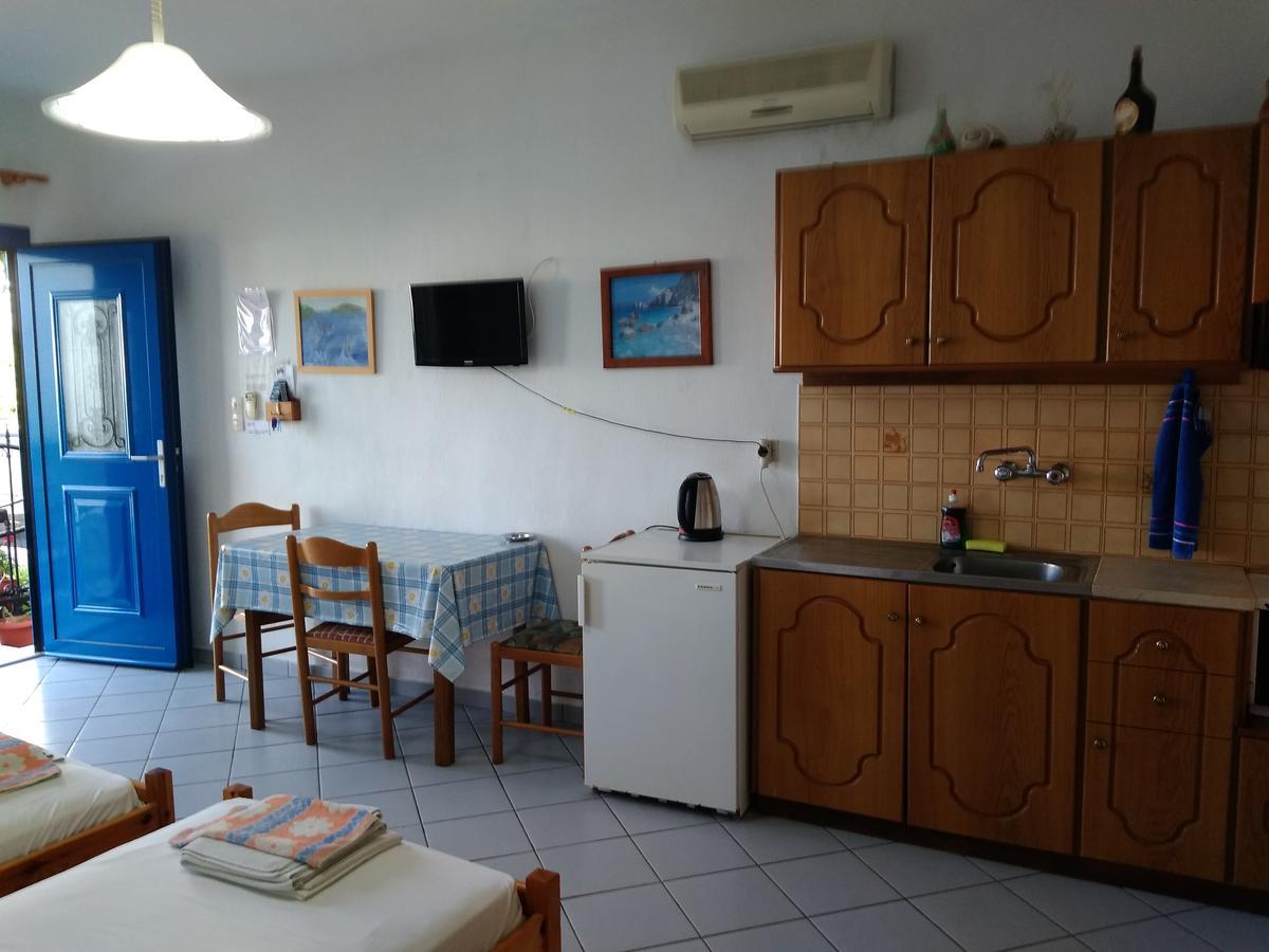 Syraina Apartments Skiathos Exterior photo