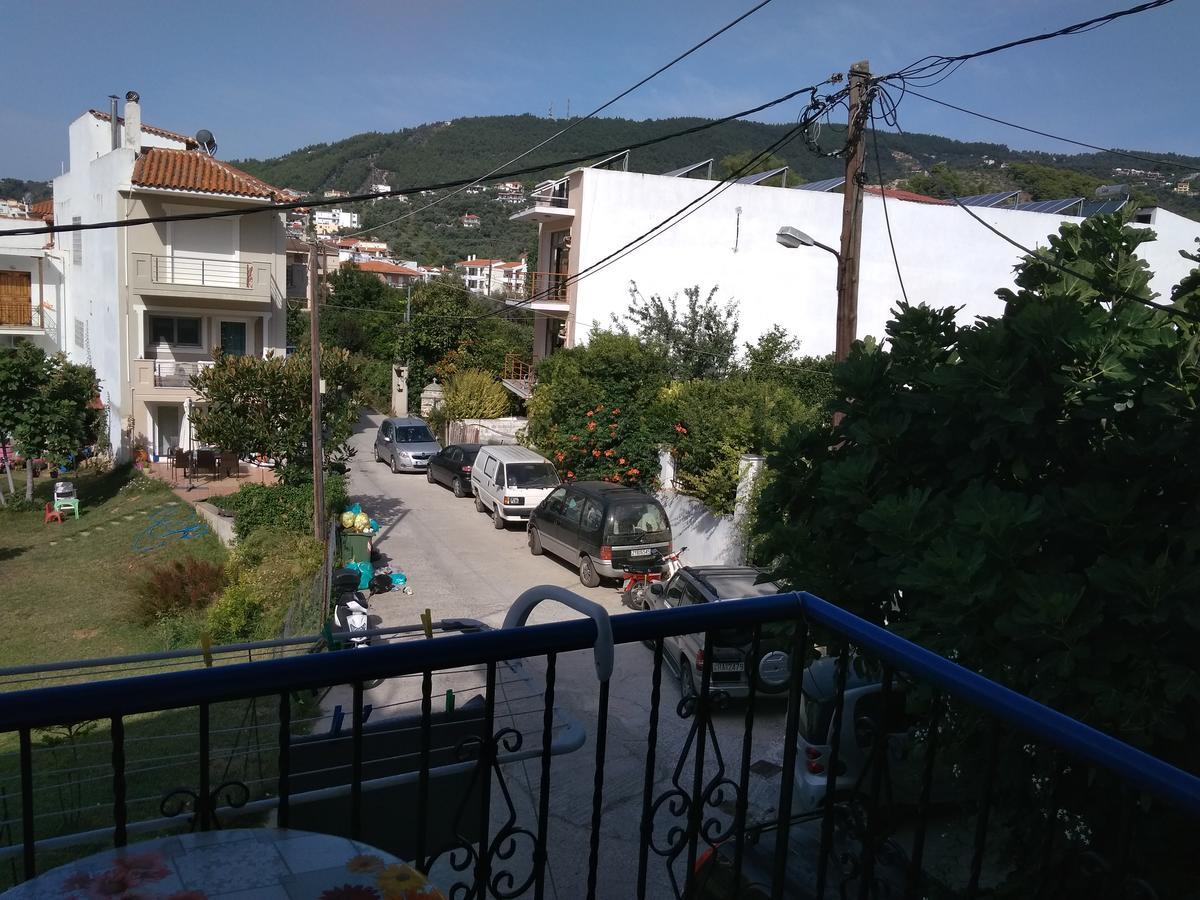 Syraina Apartments Skiathos Exterior photo