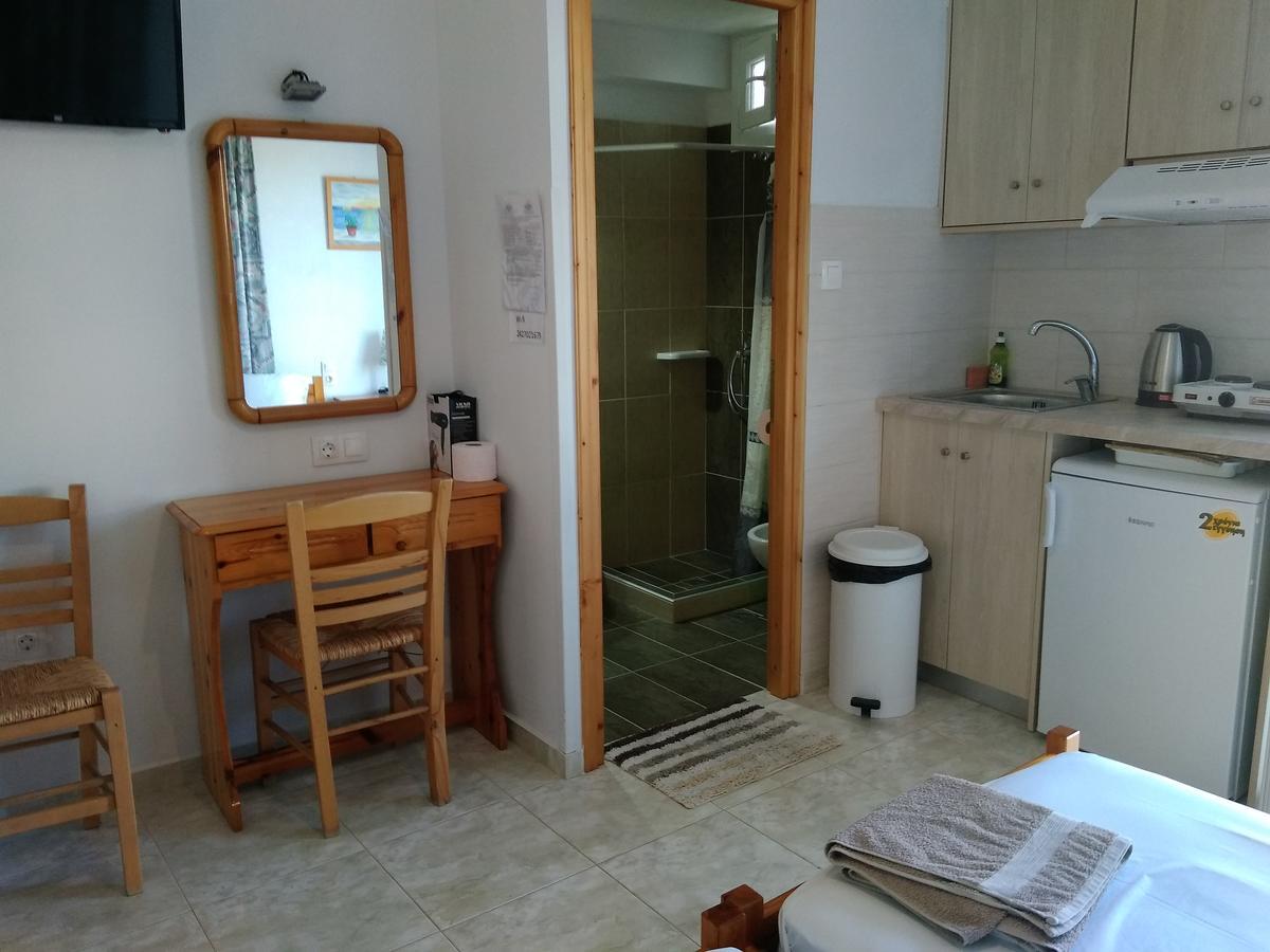 Syraina Apartments Skiathos Exterior photo