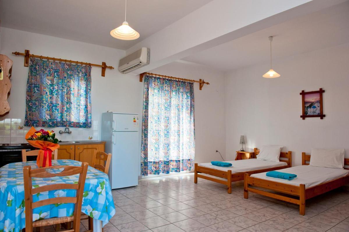 Syraina Apartments Skiathos Exterior photo